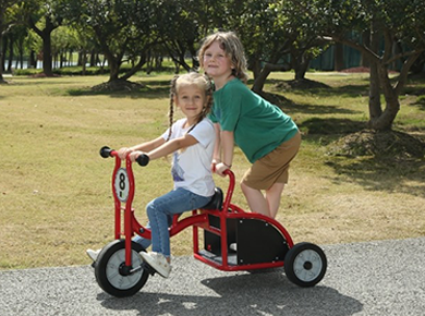 mobilier scolaire tricycles